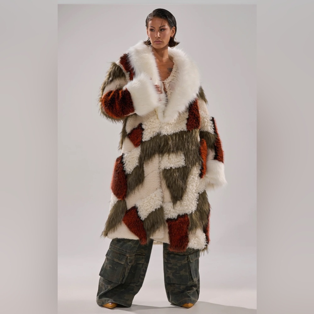 NWT Akira Patchwork Faux Fur Coat in Cream, Olive & Rust    1X /2X